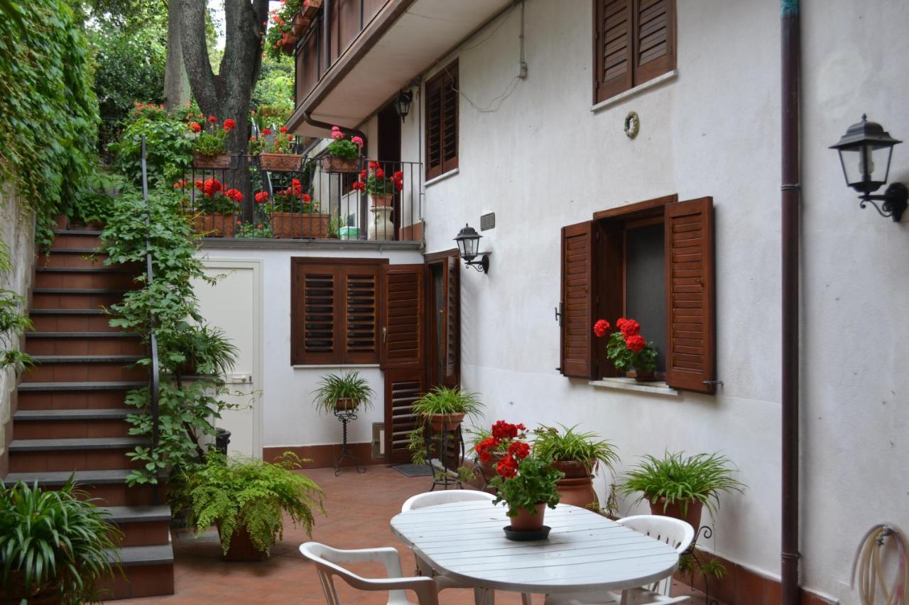 Villa Rosa Etna Apartments Zafferana Etnea Rum bild