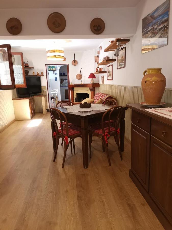 Villa Rosa Etna Apartments Zafferana Etnea Exteriör bild