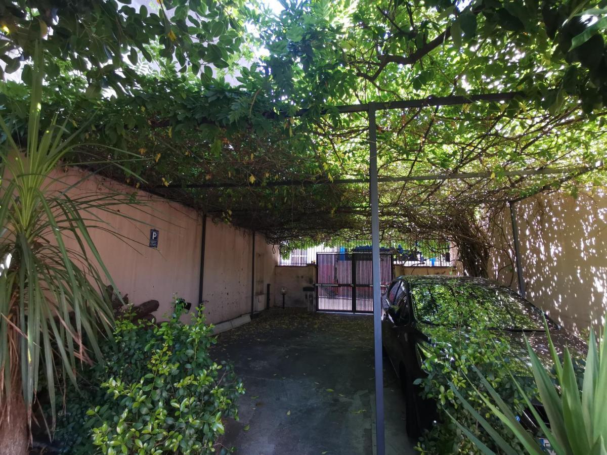 Villa Rosa Etna Apartments Zafferana Etnea Exteriör bild