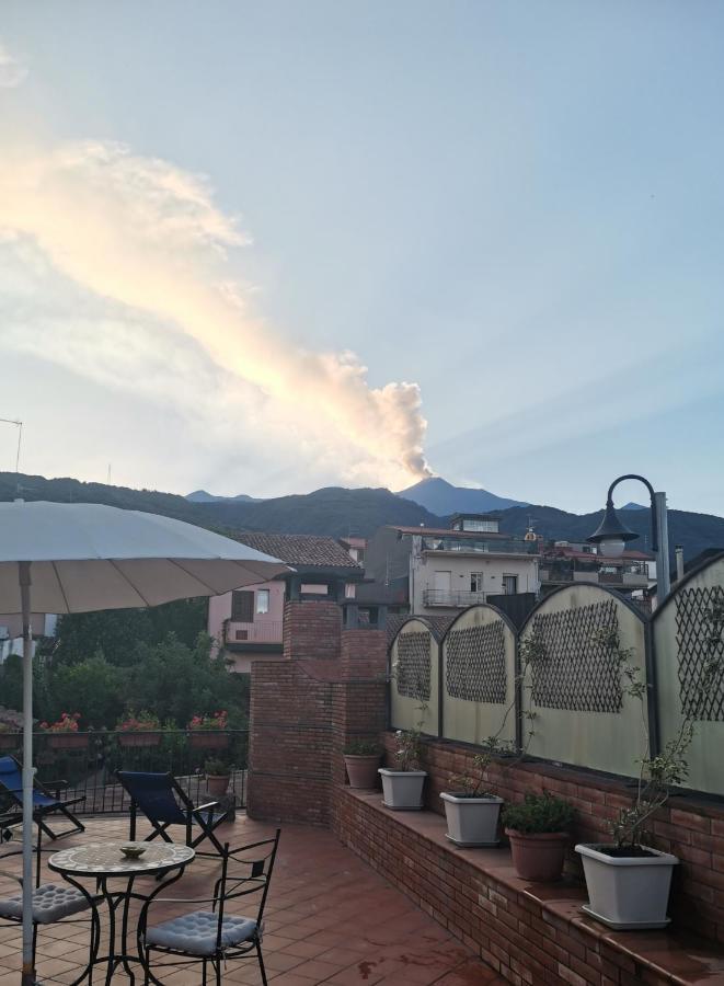 Villa Rosa Etna Apartments Zafferana Etnea Exteriör bild