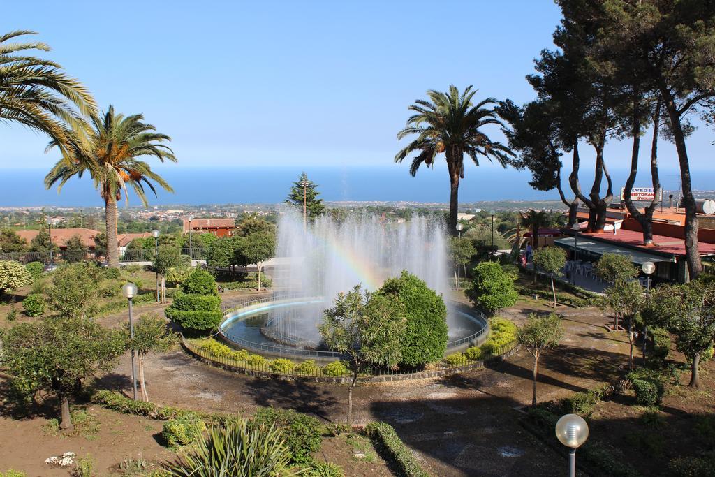 Villa Rosa Etna Apartments Zafferana Etnea Exteriör bild