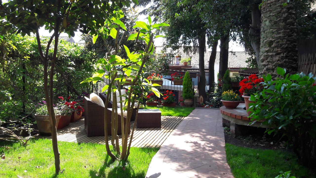 Villa Rosa Etna Apartments Zafferana Etnea Exteriör bild